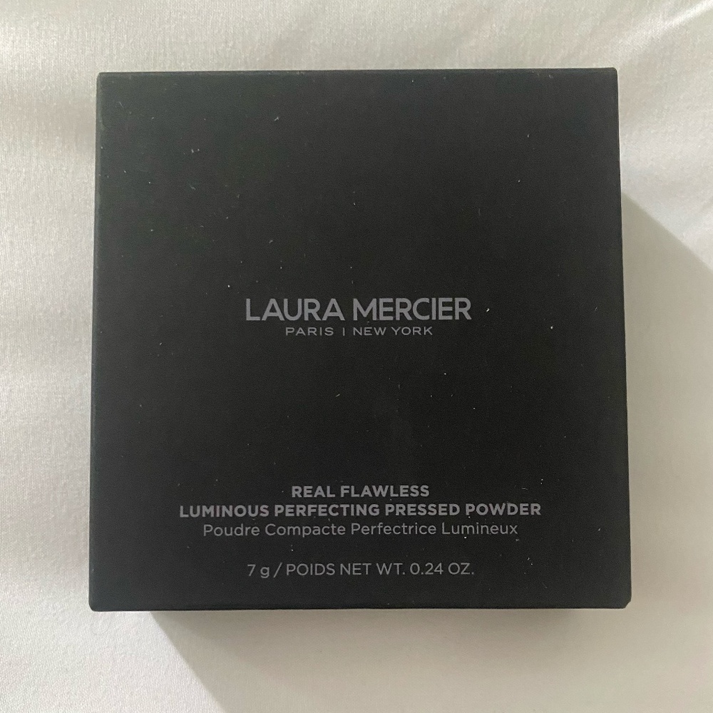 Laura Mercier Real Flawless Luminous Perfecting Pressed Powder